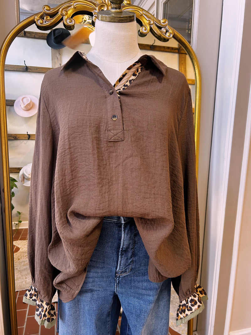 Curvy Leopard Ruffle Sleeve Top